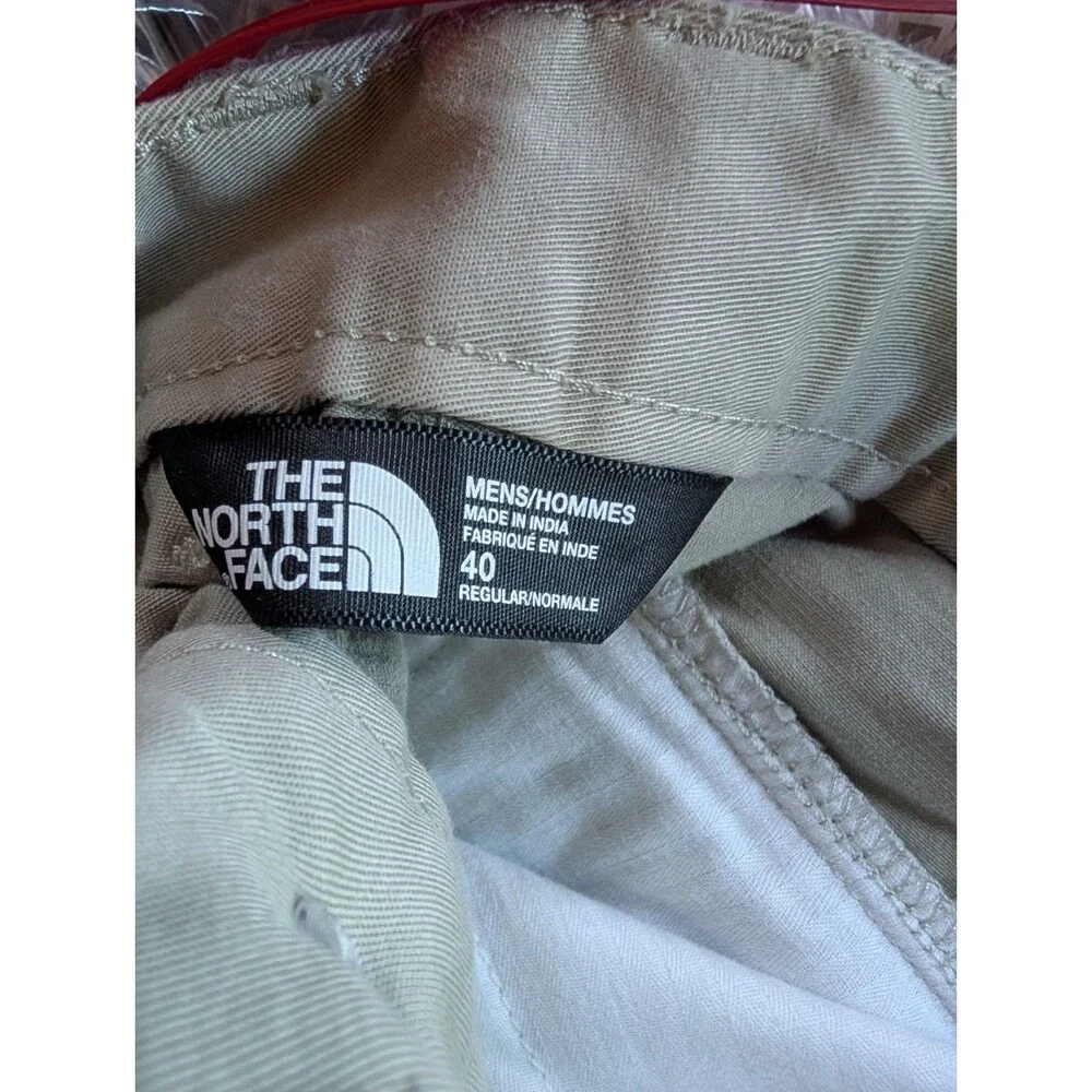 The North Face Khaki Shorts Men's 40 Tan Flat Front Gorpcore Hiking Outdoor Logo